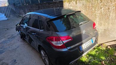 Citroen C4 incidentata