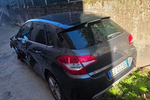 Citroen C4 incidentata