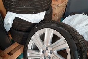 Cerchi originali Range Rover 22” + gomme Pirelli 