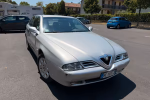 Alfa Romeo 166