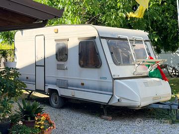 Roulotte Adria Optima