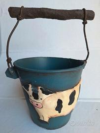 Secchiello con mucca.