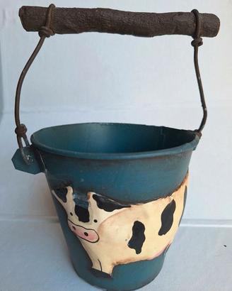 Secchiello con mucca.