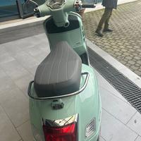 Vespa 300 gts