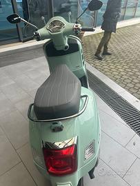Vespa 300 gts
