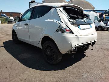 Lancia Ypsilon 1.2 69 CV 5 porte S&S Platinum