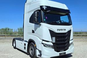 IVECO S-WAY 490 T/P Km 74200 + INTARDER