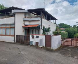Villa bifamiliare Terni [Cod. rif 3234070VRG]