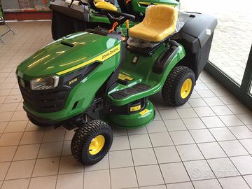 Trattorino John Deere X117R Nuovo