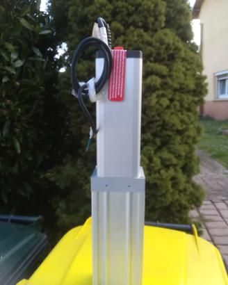 Opératoire oleodinamico per porta basculanti