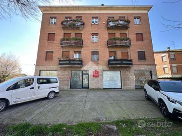 4 LOCALI A CASTELNOVO DI SOTTO