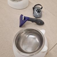 Set di Ciotola e spazzola per cani e gatti