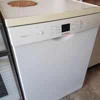 Lavastoviglie Bosch Nuovo !!! Solo 399€