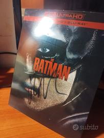The Batman con autografo di Robert Pattinson