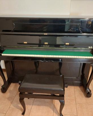 piano forte petrof