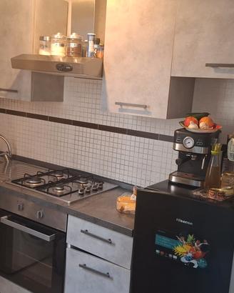 Cucina completa usata in bono stato funzionante