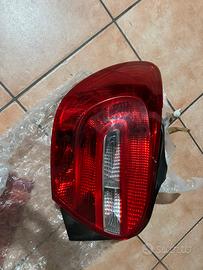 Faro/sto posteriore mercedes