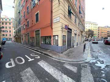 NEGOZIO A GENOVA
