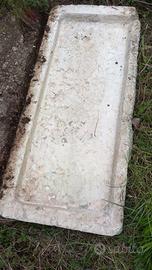 Vecchio secchiaio in pietra