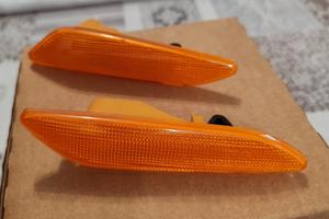 frecce laterali alfa 156 originali 