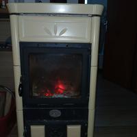 Stufa a legna Nordica usata