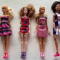 Barbie armadio fashionista con accessori e 4 barbi