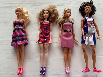 Barbie armadio fashionista con accessori e 4 barbi - Tutto per i