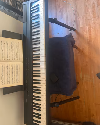 Pianola Yamaha P-105