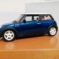 Burago 1:18 Mini Cooper no Maisto Politoys Dinky 