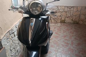 Piaggio Beverly 250i.e.