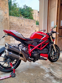 Ducati street 848