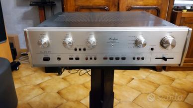 Accuphase E-203