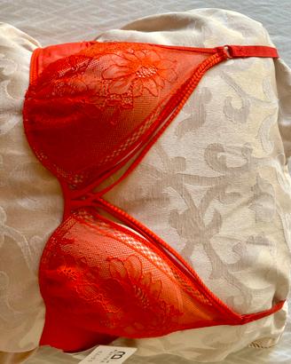 Reggiseno Chantelle IT 3 B retail €57