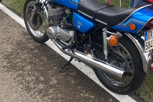 Honda suzuki kawasaki yamaha laverda