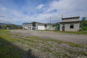 LOTTO DI 6000 MT CON 2 CAPANNONI INDUSTRIALI E UF