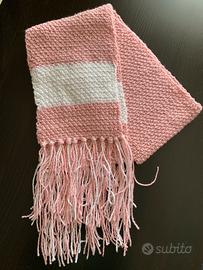 Sciarpa elegante fatta a mano