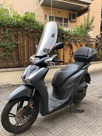 Honda SH 150 Sport ABS 2021 - Bauletto, Parabrezza