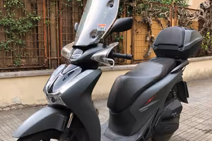 Honda SH 150 Sport ABS 2021 - Bauletto, Parabrezza