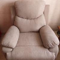 Poltrona relax ergonomica e reclinabile