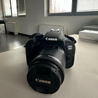 Canon EOS 700D + obiettivo EF 50mm f/1.8