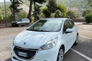 Peugeot 208 1.2 VTi 82cv