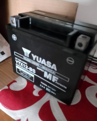 batteria yuasa 