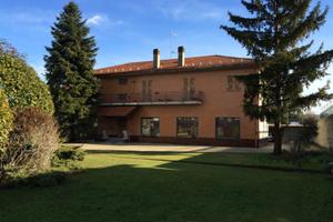 Due appartamenti,Open space,garage a un'ora da MI