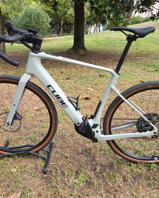 Cube Nuroad Hybrid C:62 Race 400X + Kiox 300