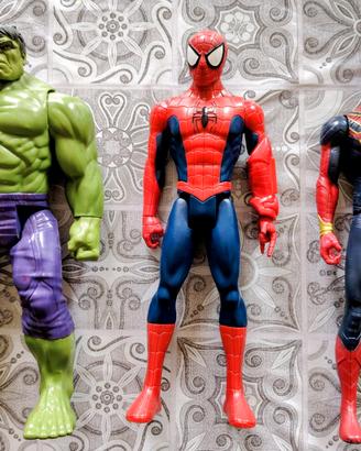 3 Action figures Spiderman e Hulk