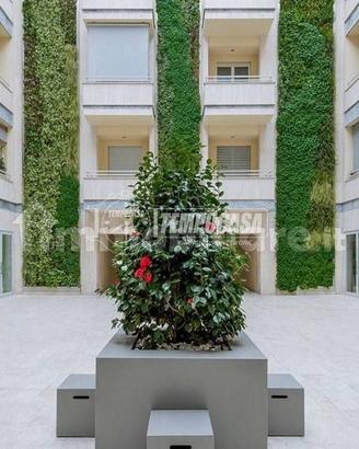Domus Aventino: Bilocale di Lusso con Terrazzo