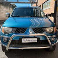 Mitsubishi L200 2.5 DI-D Doppia Cabina Invite