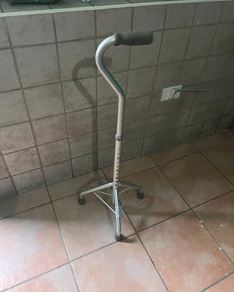 Tre piedi