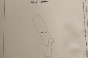 rudere 117mq più cortile 