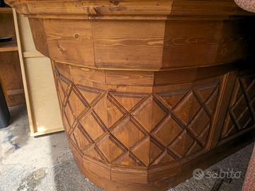 Bancone in legno nuovo, fatto a mano